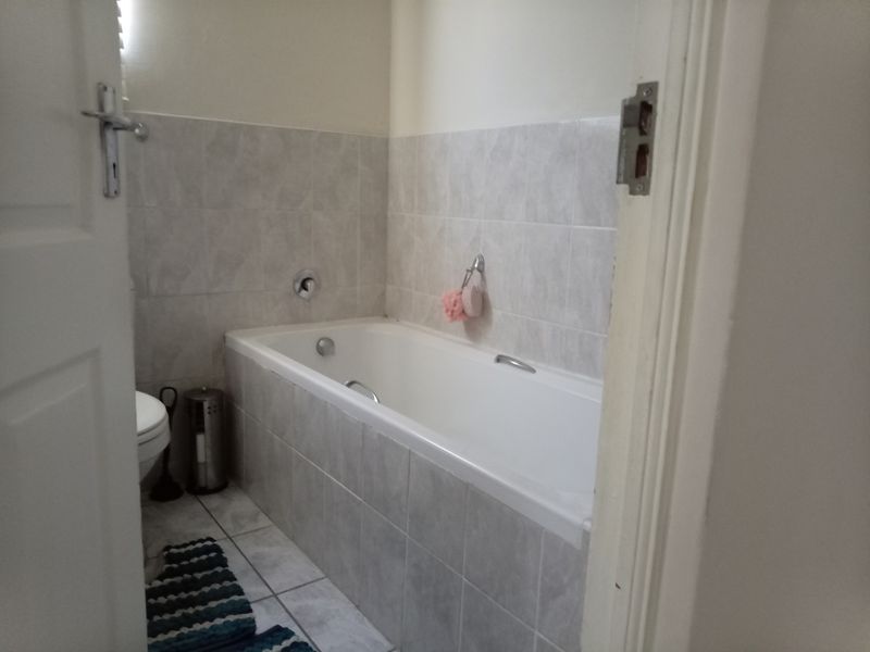 Charming 3-Bedroom Home at Riverwood - Photo 5