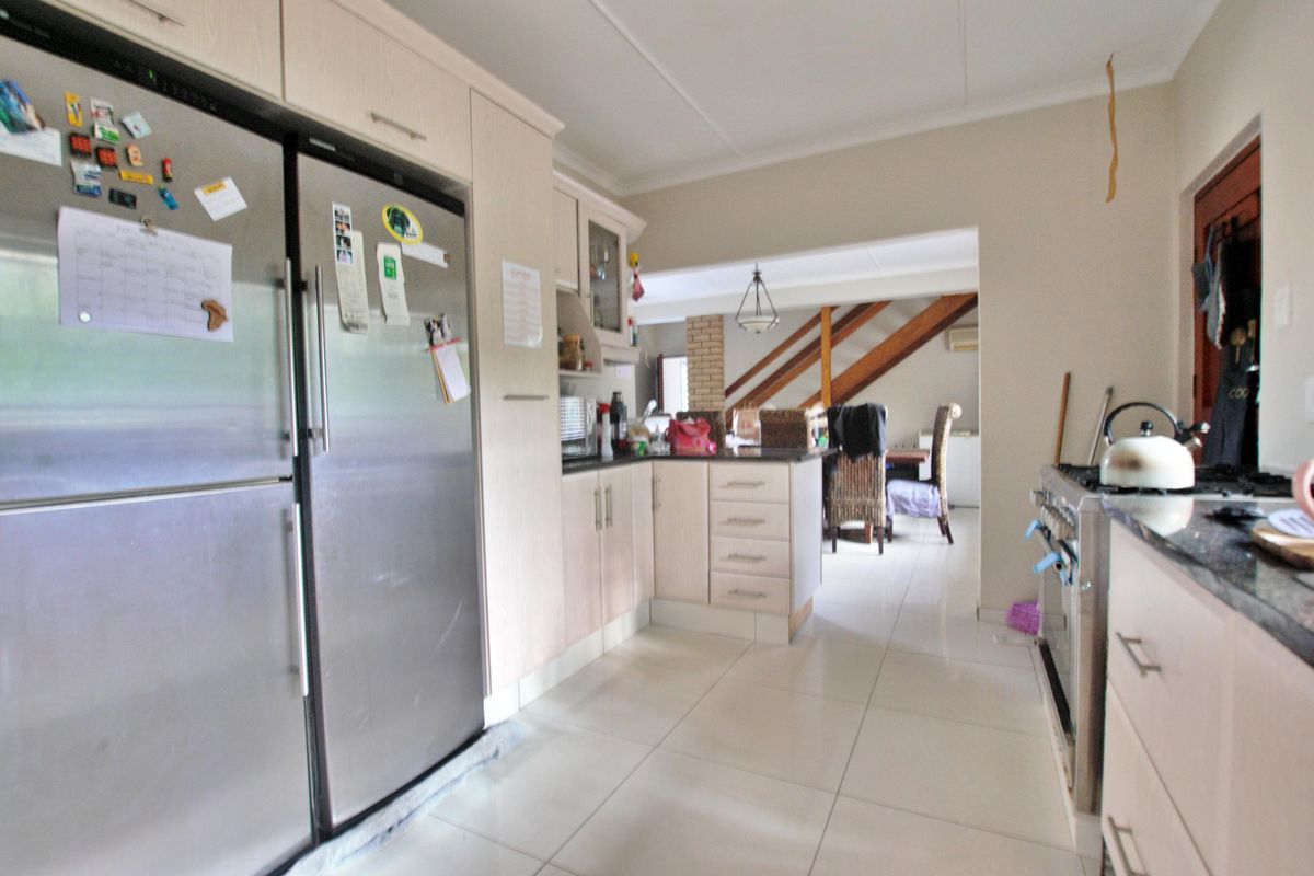 Prime Scottburgh South Property with Ocean Views - Photo 4