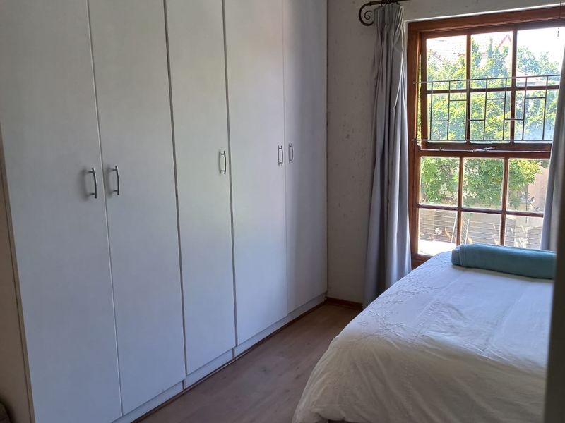 R 800 000 – Magnificent 1 bed, 1 Bath First Floor Apartment in Paulshof - Photo 7