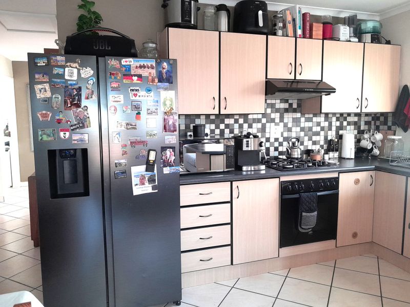 Ready to move in? - Photo 9