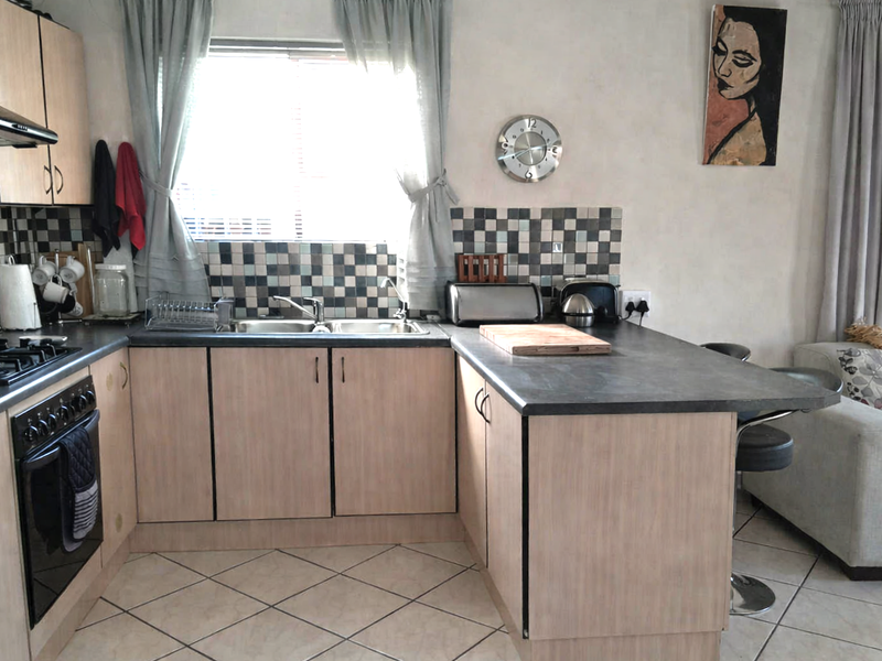 Ready to move in? - Photo 8