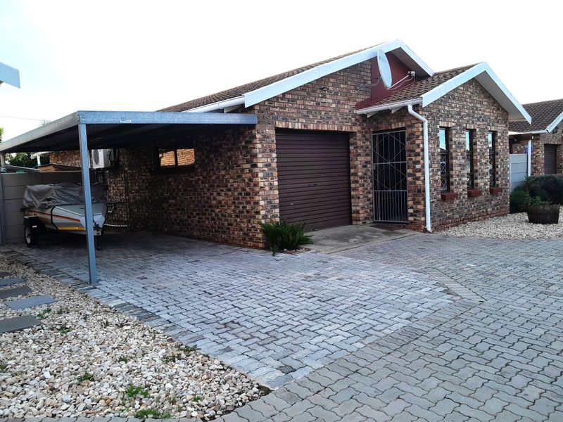 Ready to move in? - Photo 2