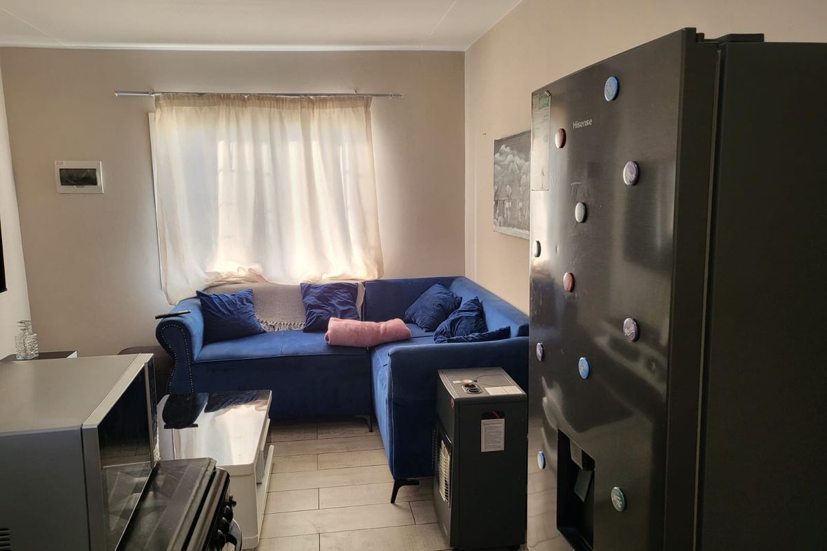 FOR SALE – BEAUTIFUL 2-BEDROOM CLUSTER IN SOUTH HILLS - Photo 5