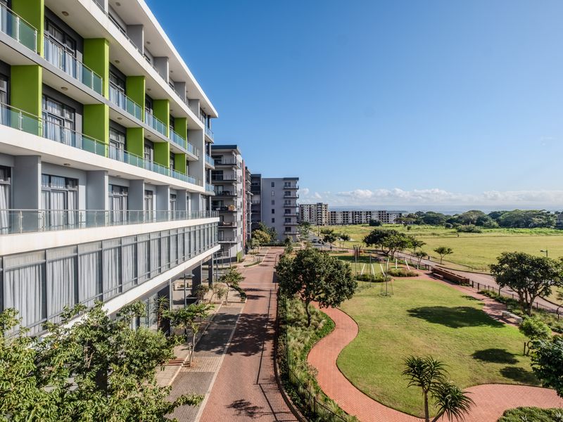 Sophisticated 1 Bedroom Corner Apartment in Prime Location - Photo 8