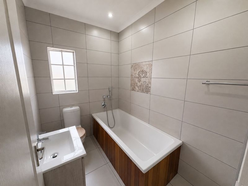 Spacious Family Home Designed for Comfortable Living & Memorable Moments - Photo 8
