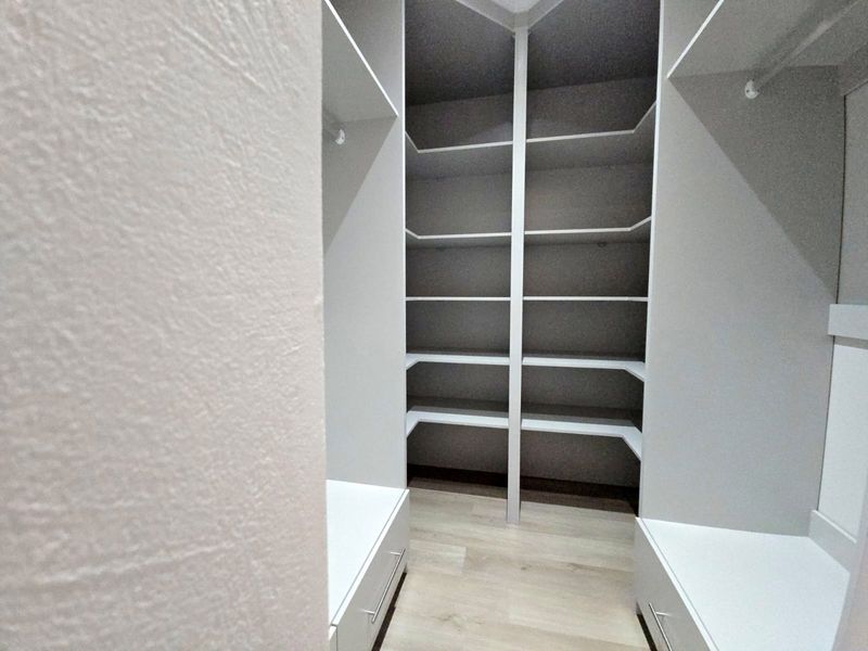 Move-In Ready 3 Bedroom House for Sale – Modern Finishes & No Transfer Duty - Photo 6
