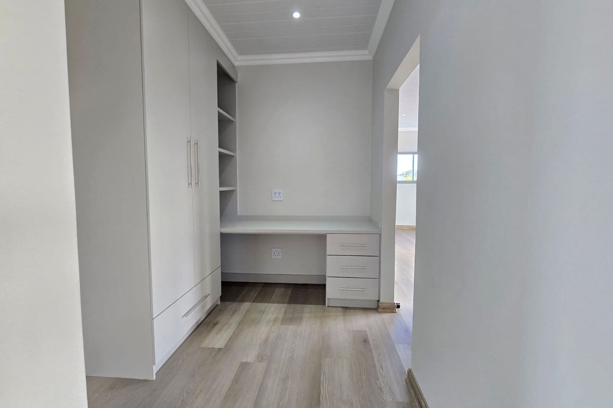 Move-In Ready 3 Bedroom House for Sale – Modern Finishes & No Transfer Duty - Photo 5