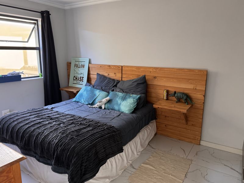 Spacious Family Home in Hartenbos Heuwels - Photo 8