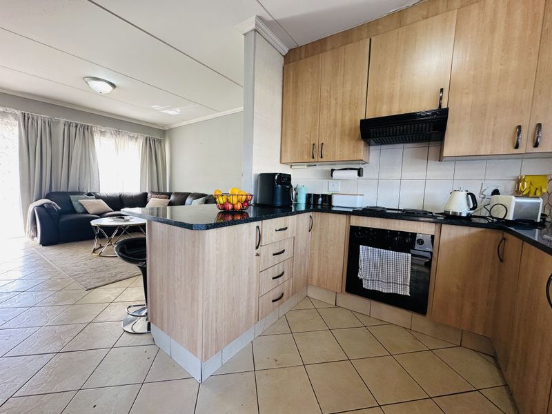 Spacious Ground Floor Unit with Private Garden & Built-in Braai - Photo 4