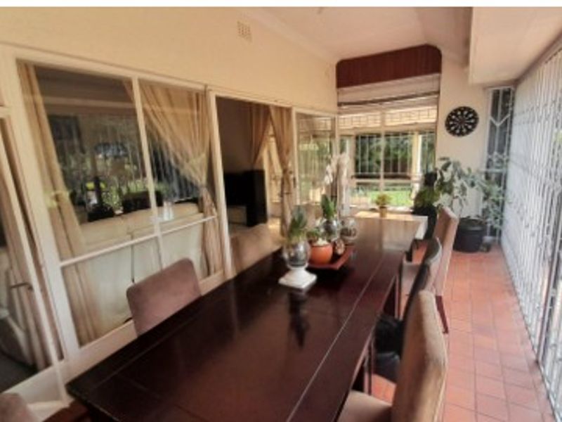 Spacious 4-Bedroom Home with Flatlet & Staff Accommodation – Ideal for Family Living & Investment - Photo 10