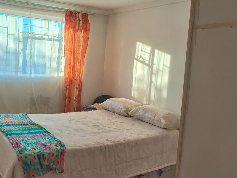 SPECIOUS 4 BEDROOM FAMILY HOME IN JOUBERTON - Photo 8