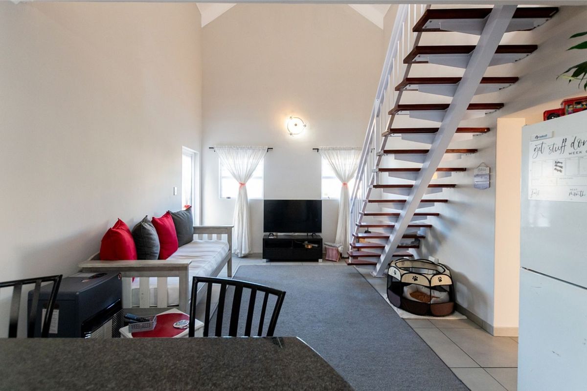 A 2 bedroom estate home with a loft area in popular Laguna Sands - Photo 4