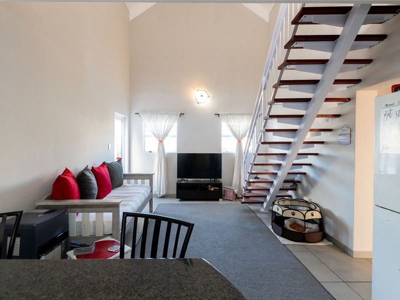 A 2 bedroom estate home with a loft area in popular Laguna Sands - Photo 4