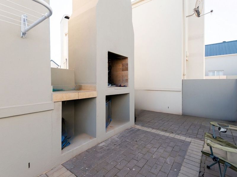 A 2 bedroom estate home with a loft area in popular Laguna Sands - Photo 9