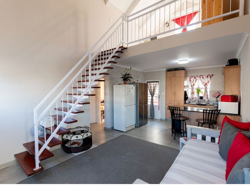 A 2 bedroom estate home with a loft area in popular Laguna Sands - Photo 2