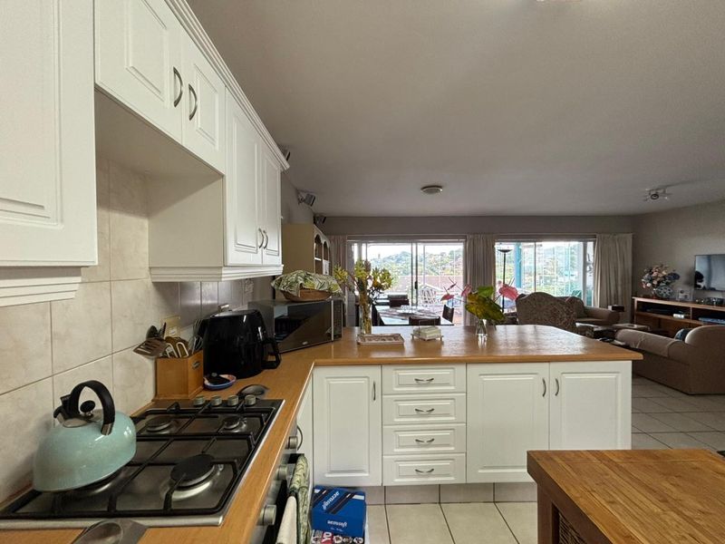 Barrington Ballito 4 bedroom with seaviews - Photo 8