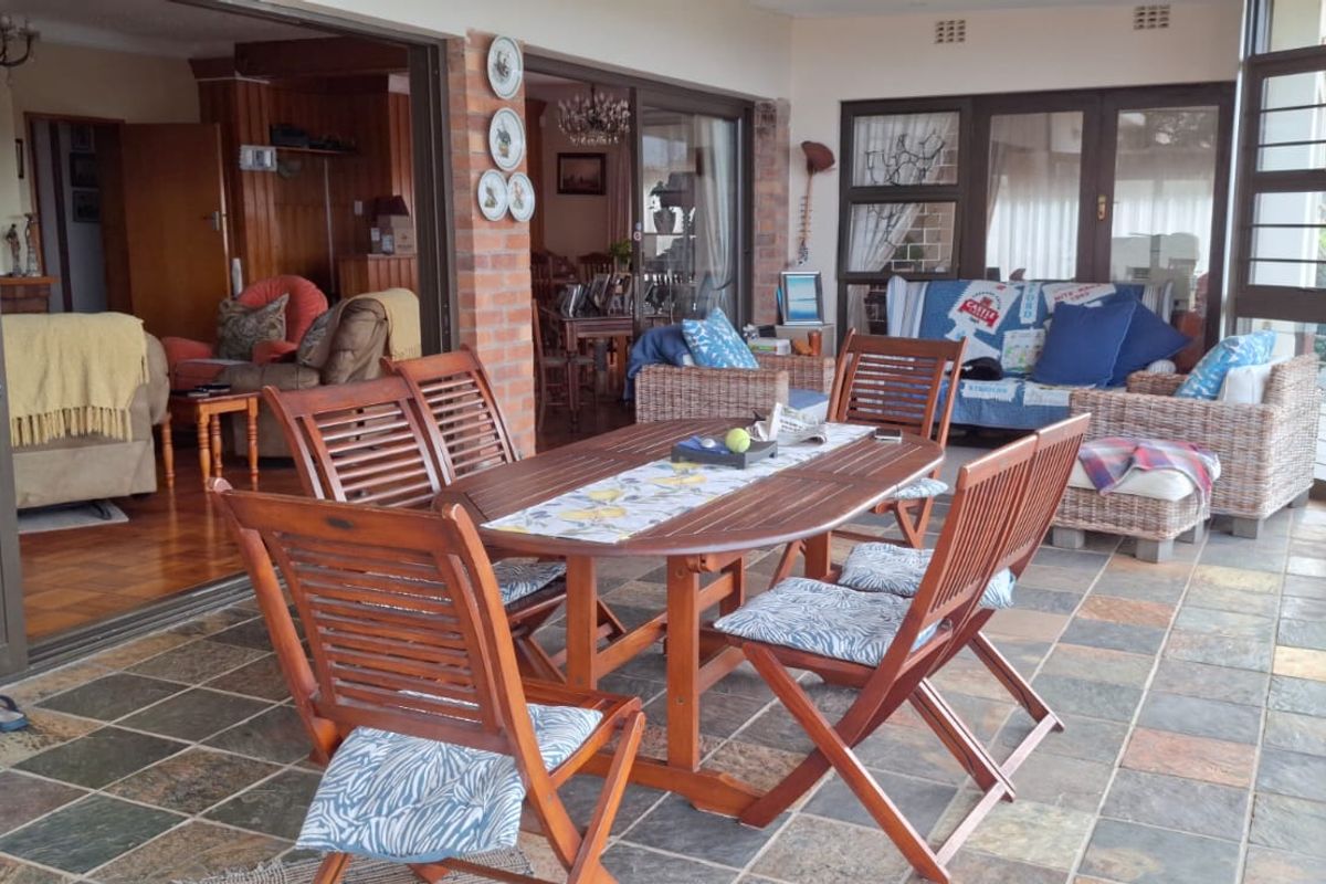 5 Bedroom Family Home with Pool, Guest Accommodation & Income Potential in Nahoon Beach - Photo 3