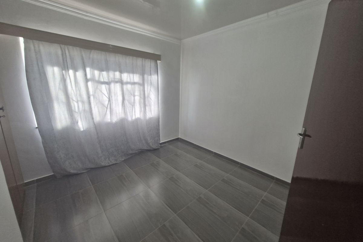 Spacious Family Home with Flatlet - Photo 5