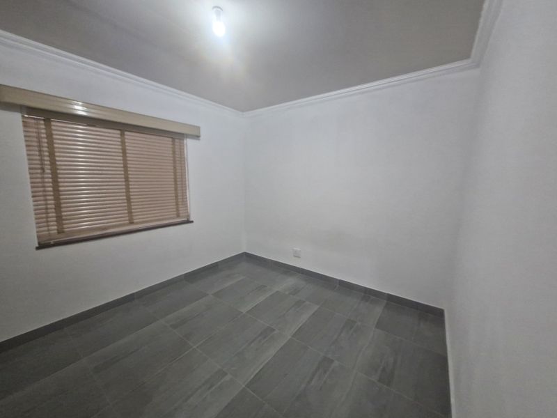 Spacious Family Home with Flatlet - Photo 7