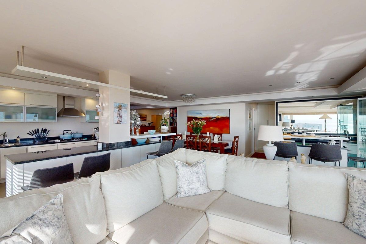 Luxury Penthouse with Unrivalled Ocean & Harbour Views - Photo 5