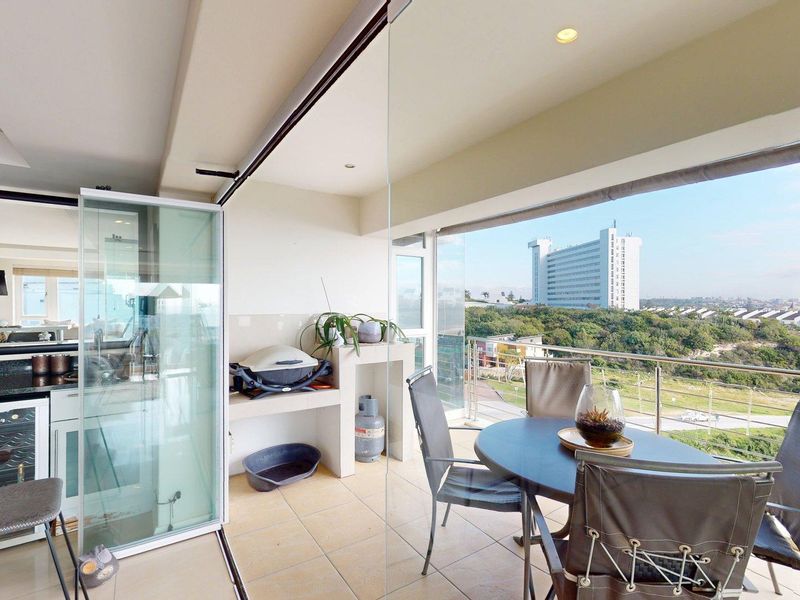 Luxury Penthouse with Unrivalled Ocean & Harbour Views - Photo 10