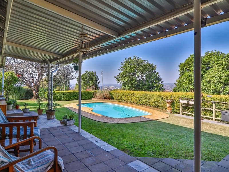 Charming Family Home with Elevated Views - Photo 10
