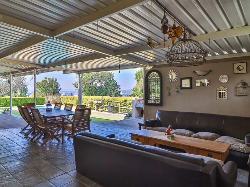 Charming Family Home with Elevated Views - Photo 6