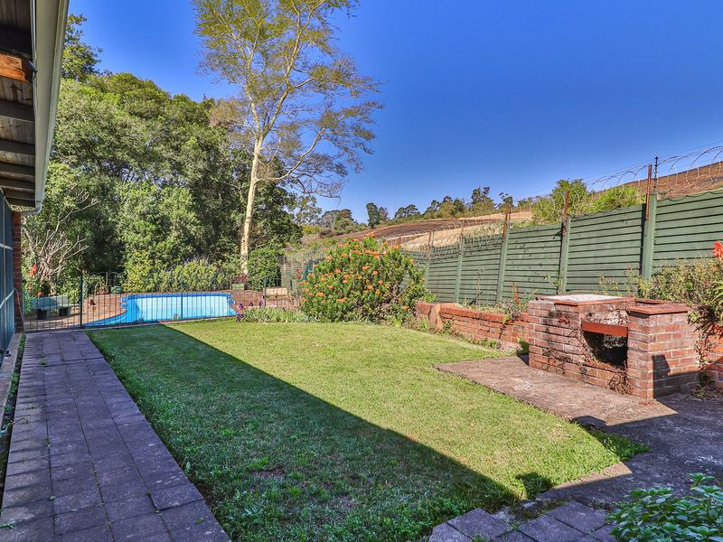 CHARMING HOME WITH 1 BEDROOM 1 FLAT - Photo 3
