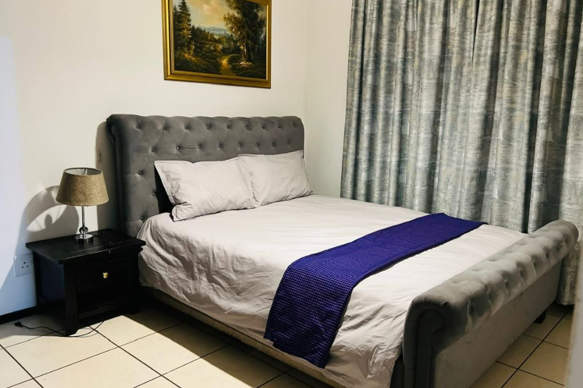 Spacious 3-Bedroom Ground Floor Unit – Katara Complex - Photo 4