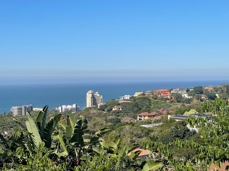 Spacious Coastal Living with Stunning Sea Views in Beverley Hills Estate - Photo 1
