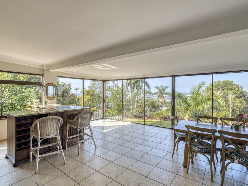 Lifestyle Retreat with Harbour Views in a Prestigious Setting - Photo 2