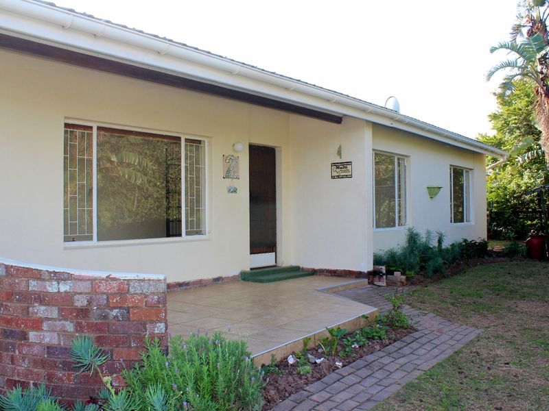 Three Bedroom Home and a Separate Flat in Port Alfred - Photo 2