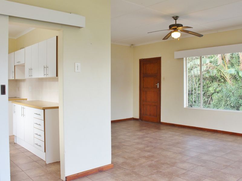 Three Bedroom Home and a Separate Flat in Port Alfred - Photo 10