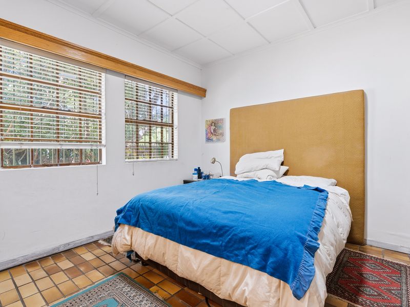 Prime 1,800m2 Property with Exceptional Potential - Photo 10