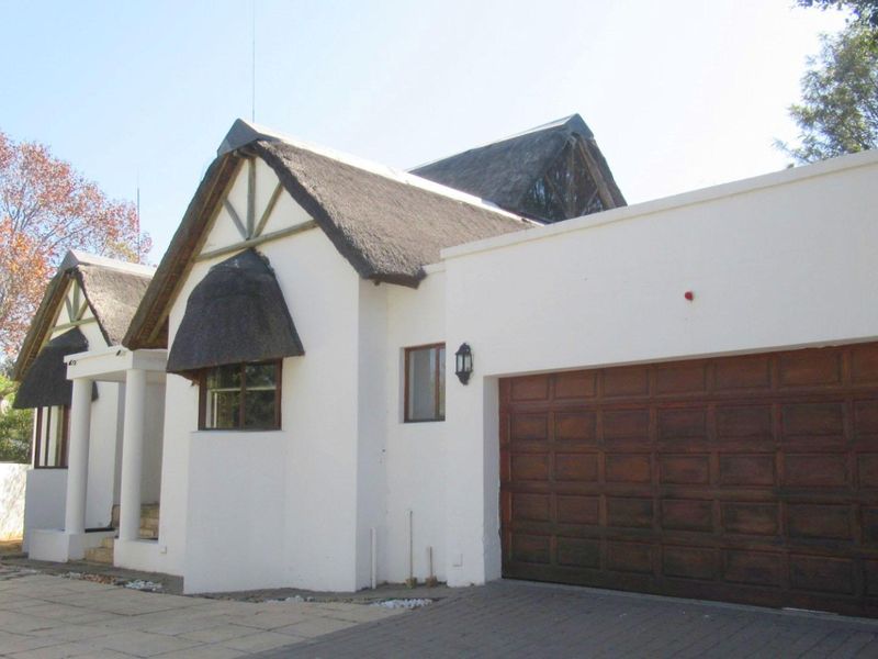 Modern 2-Bed, 2-Bath Unit for Sale Witkoppen, Central North - Photo 2