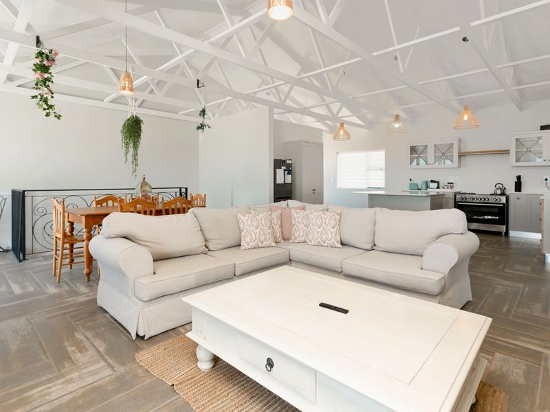 Modern Coastal Living in a Peaceful Agulhas Setting - Photo 5
