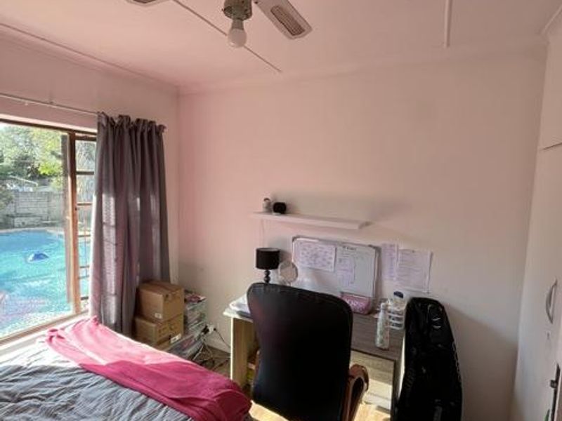 Spacious Family Home with Pool and Large Yard in Beacon Bay - Photo 9