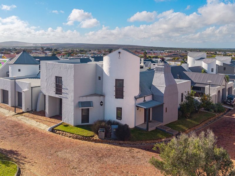 Big on Space, Big on Lifestyle- De Oude Arena Bredasdorp - Photo 1