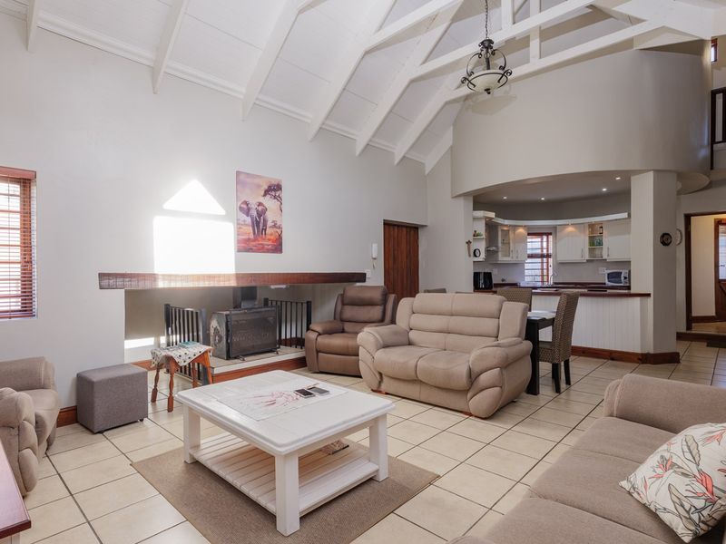 Big on Space, Big on Lifestyle- De Oude Arena Bredasdorp - Photo 7