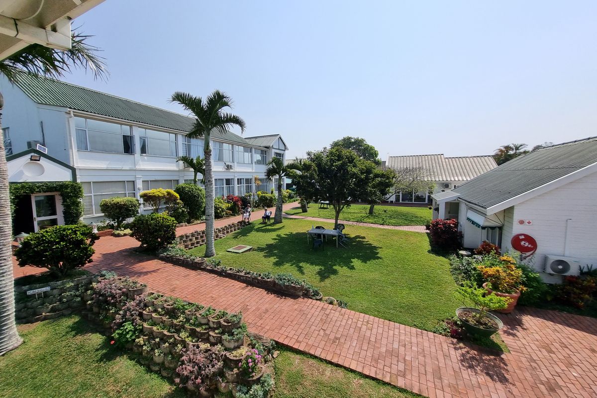 Warm and inviting apartment on the 1st floor - Photo 3