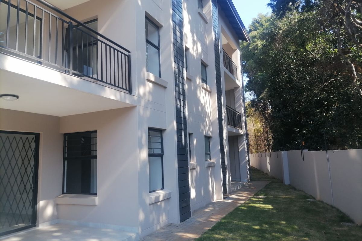 TWO BEDROOM 2 BATHROOM AT RASOUW(CENTURION) IN DU VIN ESTATE GROUND FLOOR UNIT - Photo 4