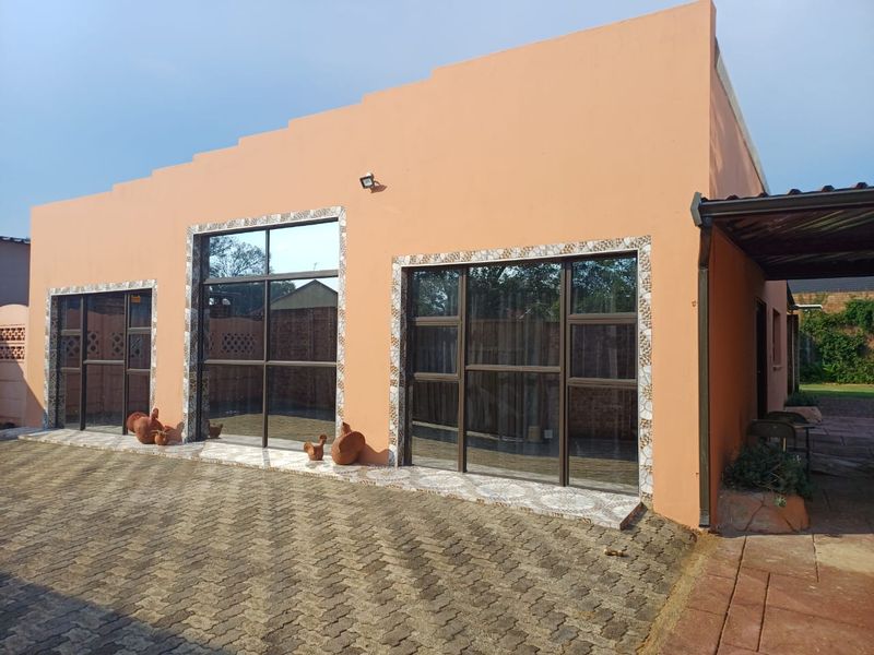 Modern and spacious garden apartment to rent on shared premises! - Photo 1