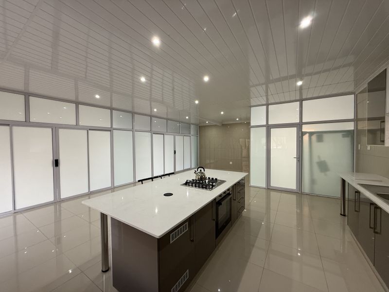 Modern and spacious garden apartment to rent on shared premises! - Photo 5