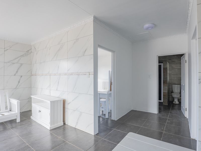 Affordable Long-Term Rental Unit in Struisbaai - Photo 5