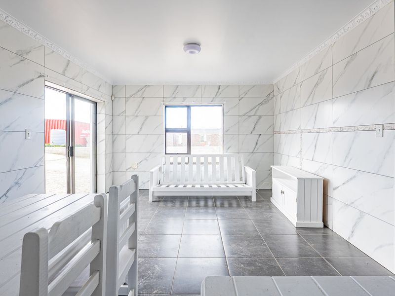 Affordable Long-Term Rental Unit in Struisbaai - Photo 4