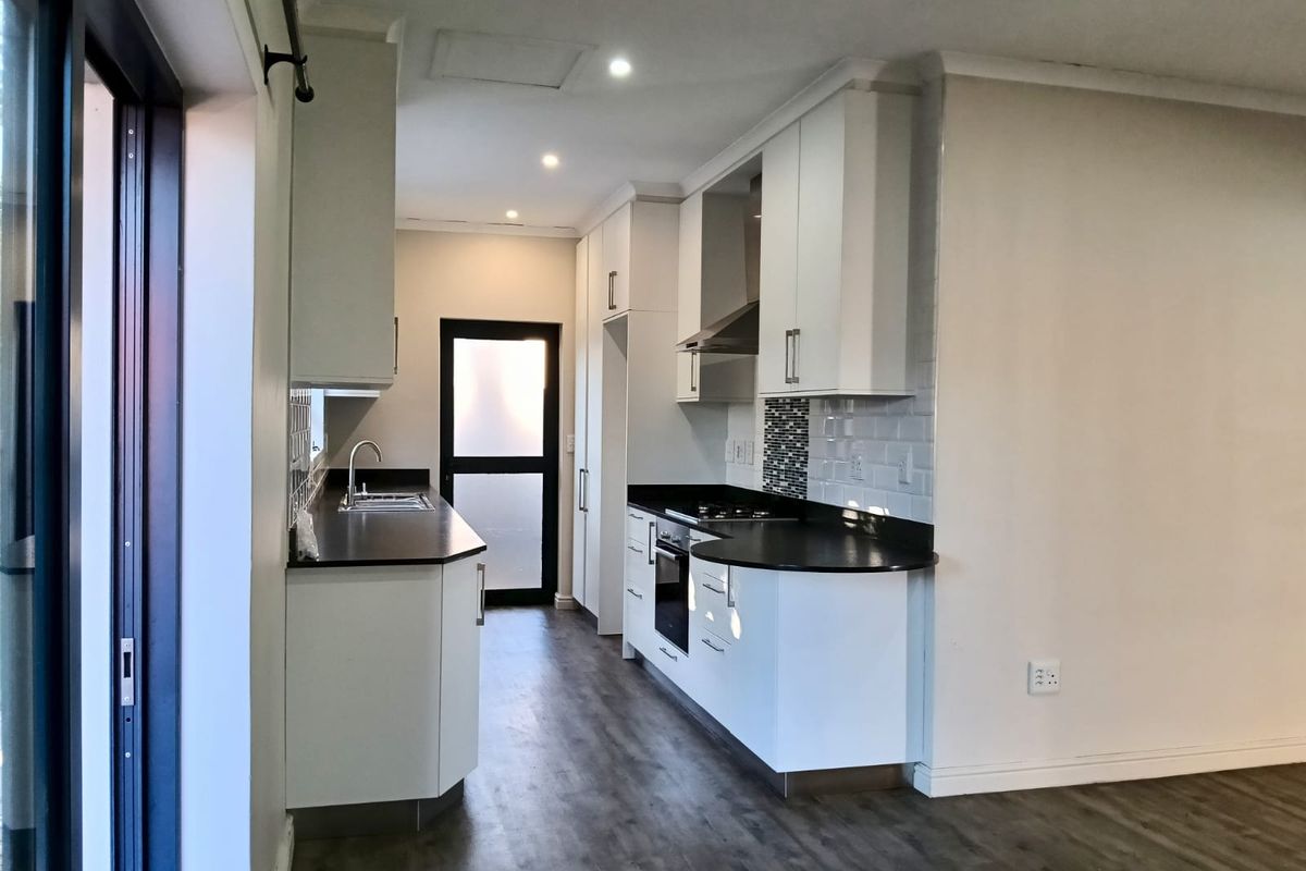 One bedroomed apartment to rent in central Onrus River, Hermanus - Photo 4