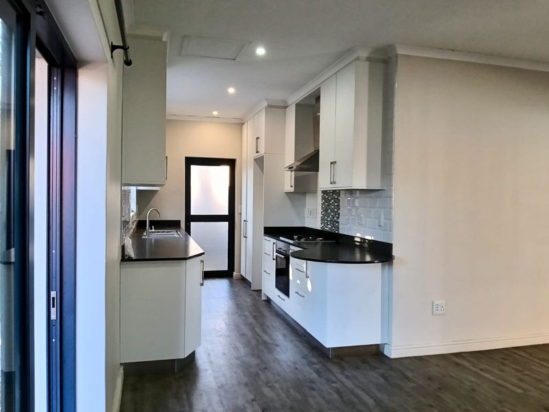 One bedroomed apartment to rent in central Onrus River, Hermanus - Photo 4