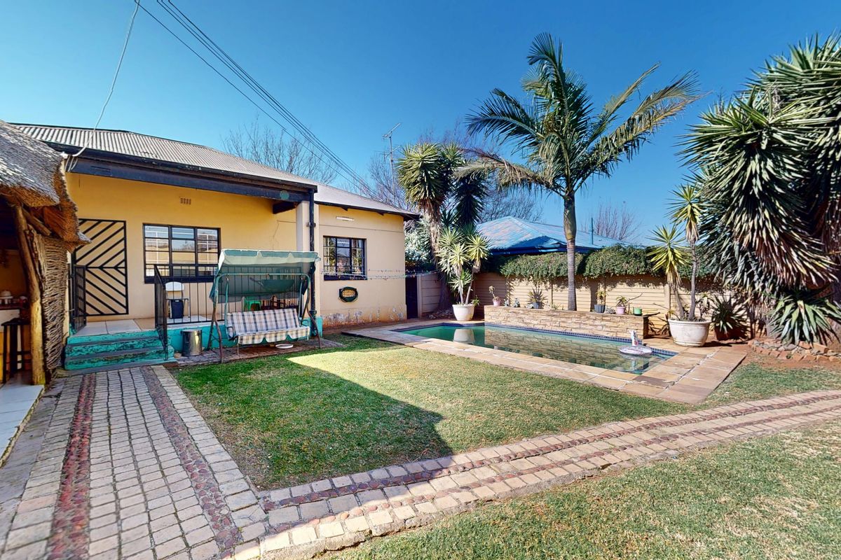 House For Sale In Germiston - Photo 4
