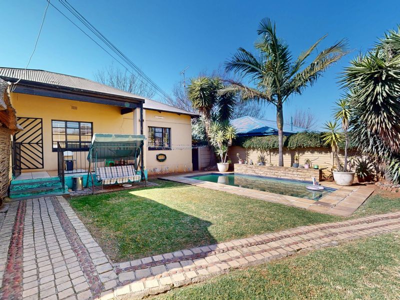 House For Sale In Germiston - Photo 4