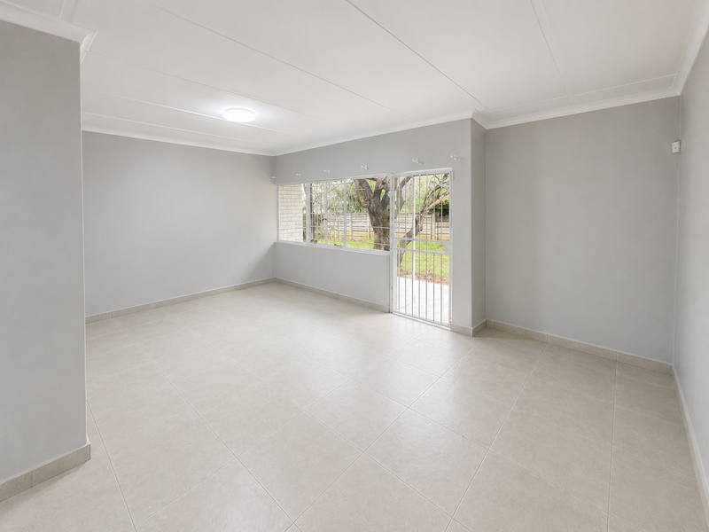 Beautifully Renovated Family Home - Photo 5